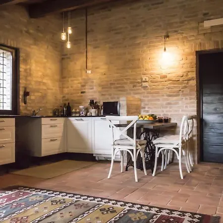 Casale Del Monte Apartmán *