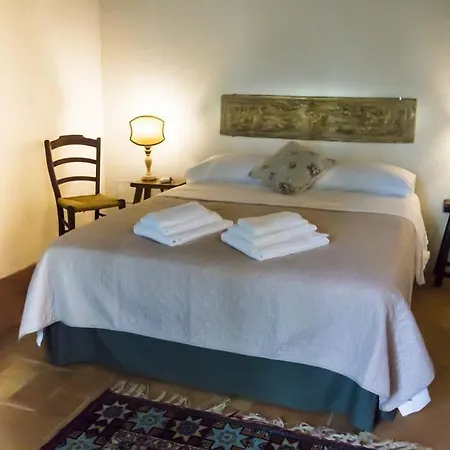 Casale Del Monte Apartment